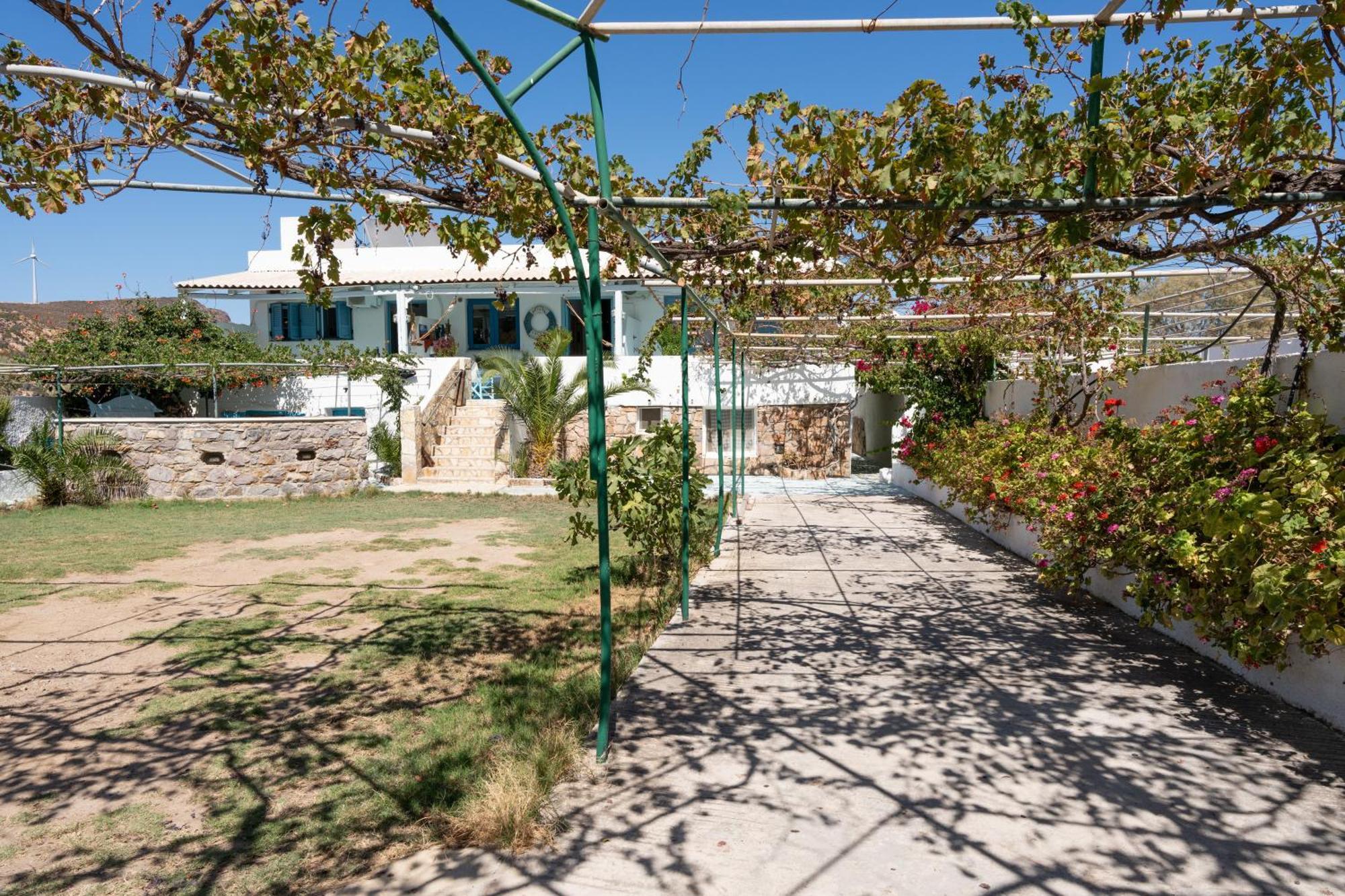 Beachfront Lampis Dolphin 4 Skala  Exterior photo